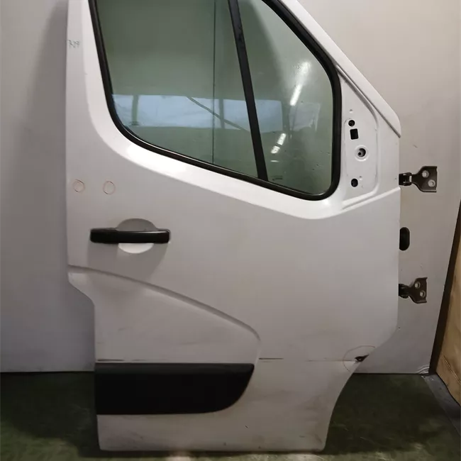 Porta anteriore destra