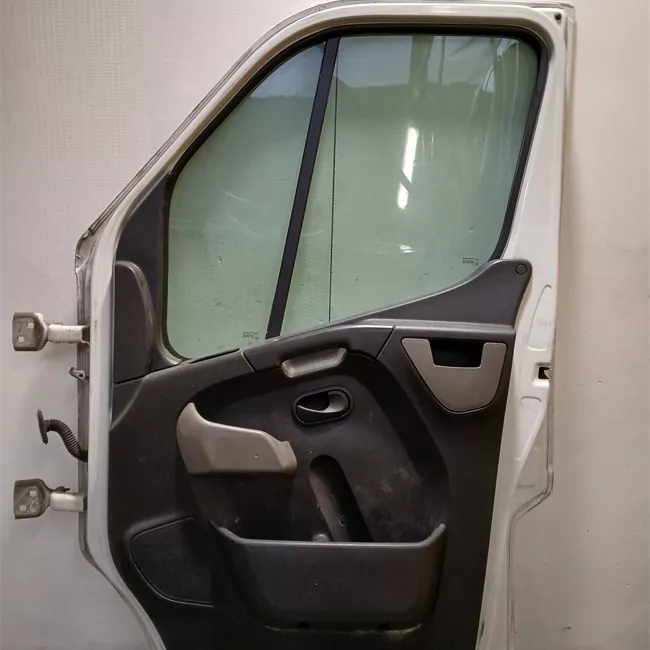 Porta anteriore destra