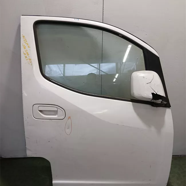 Porta anteriore destra