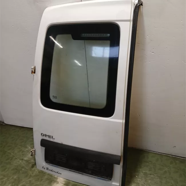 Porta carico posteriore a battente sinistra con fori tergicristallo posteriore