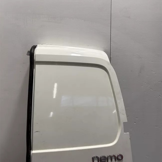 Porta carico posteriore a battente destra