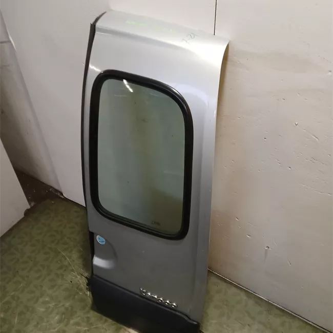 Porta carico posteriore a battente destra