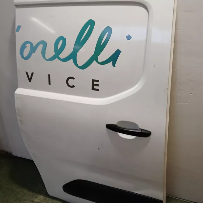 Porta posteriore destra