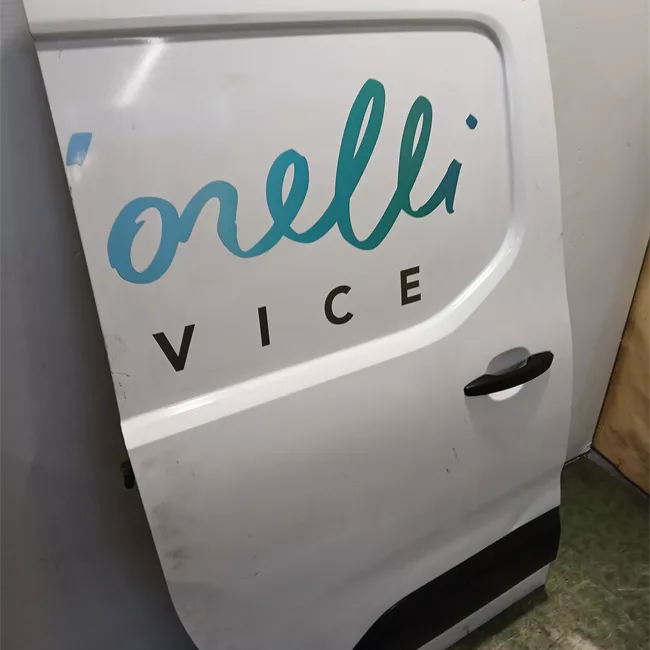 Porta posteriore destra