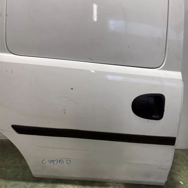 Porta posteriore destra con apertura finestrino