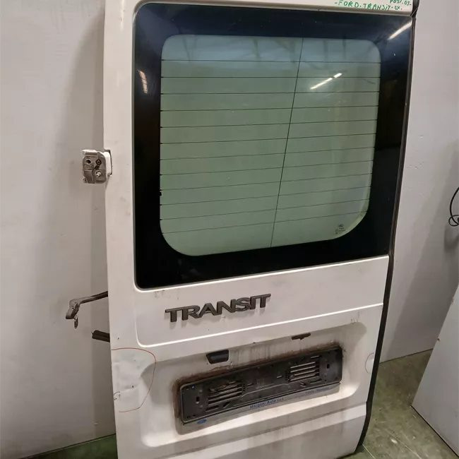 Porta carico posteriore a battente sinistra