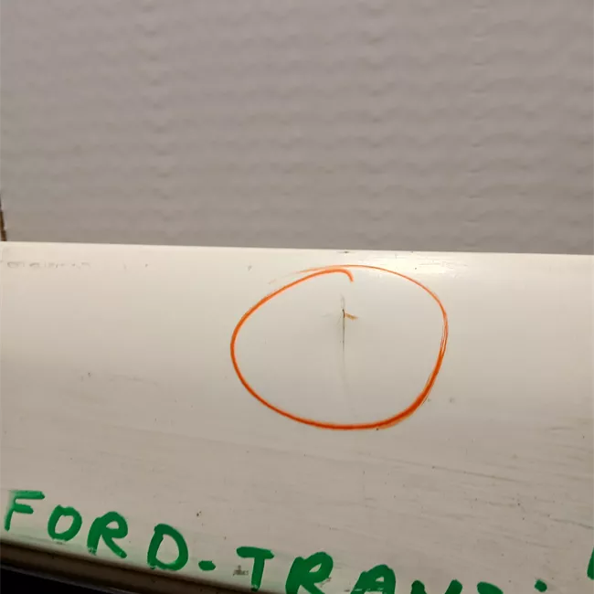 Porta carico posteriore a battente sinistra