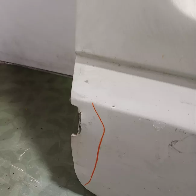 Porta carico posteriore a battente sinistra