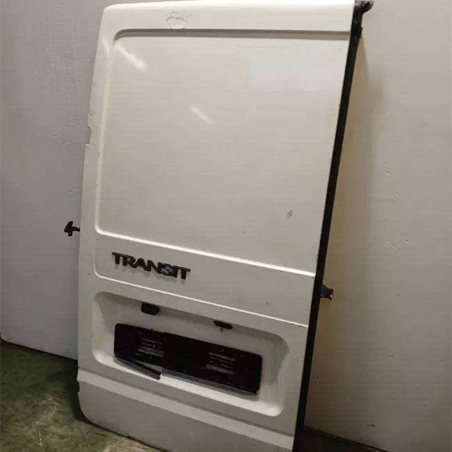 Porta carico posteriore a battente sinistra