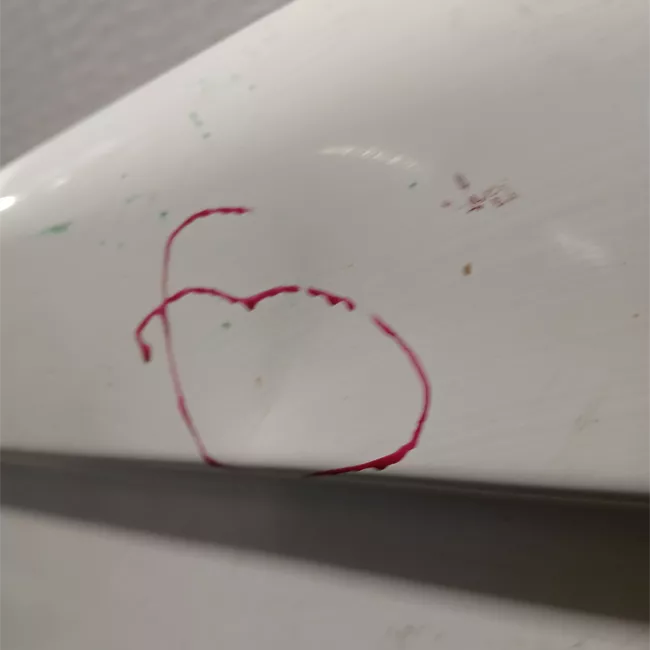 Porta carico posteriore a battente sinistra