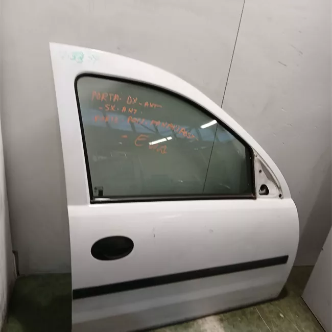 Porta anteriore destra