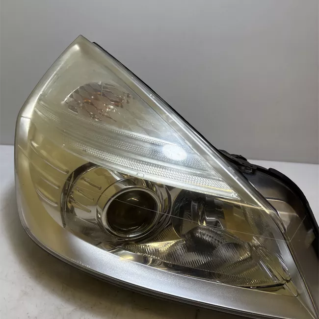 Proiettore destro Xenon