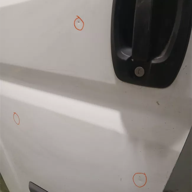 Porta anteriore sinistra