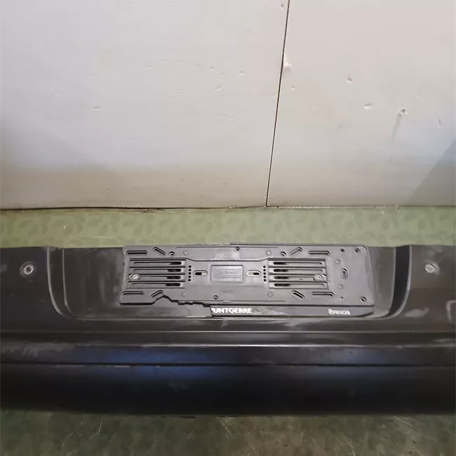 Paraurti posteriore con sensore parcheggio Nero