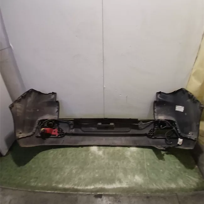 Paraurti posteriore con sensore parcheggio Nero