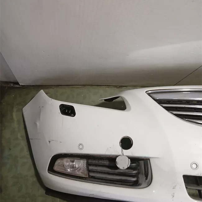 Paraurti anteriore con lavafari/sensore parchiusura