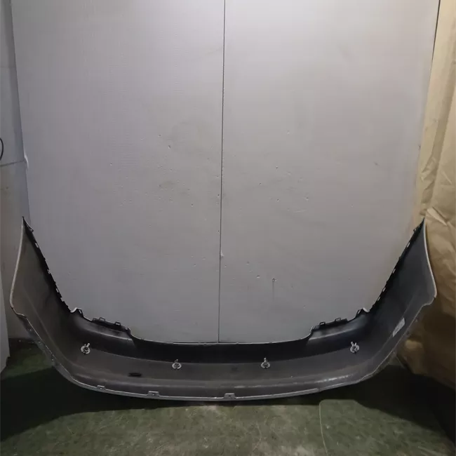 Paraurti posteriore Verniciato con sensore parcheggio