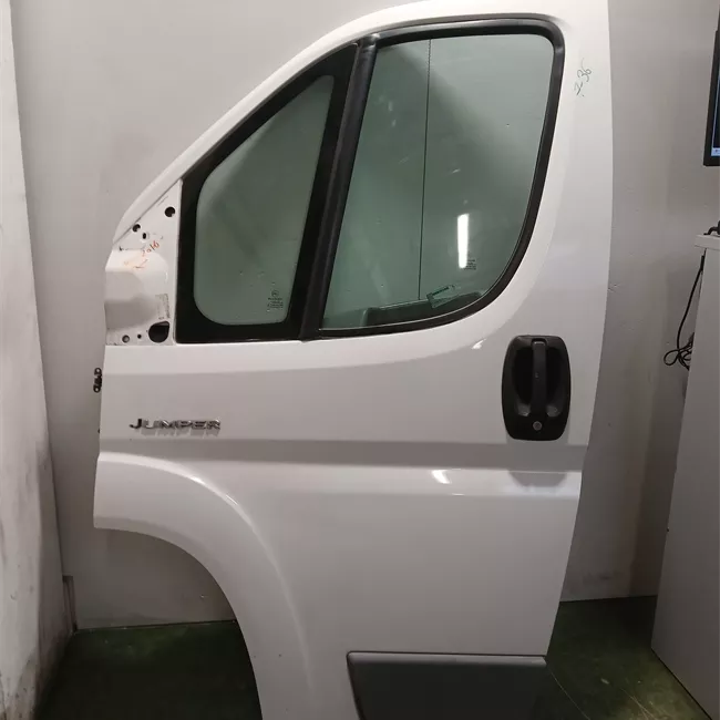 Porta anteriore sinistra