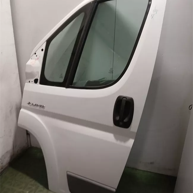 Porta anteriore sinistra