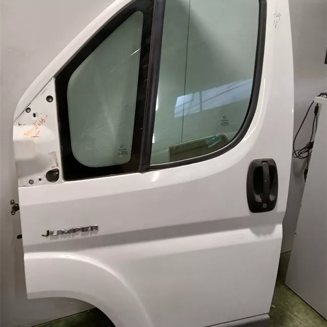 Porta anteriore sinistra