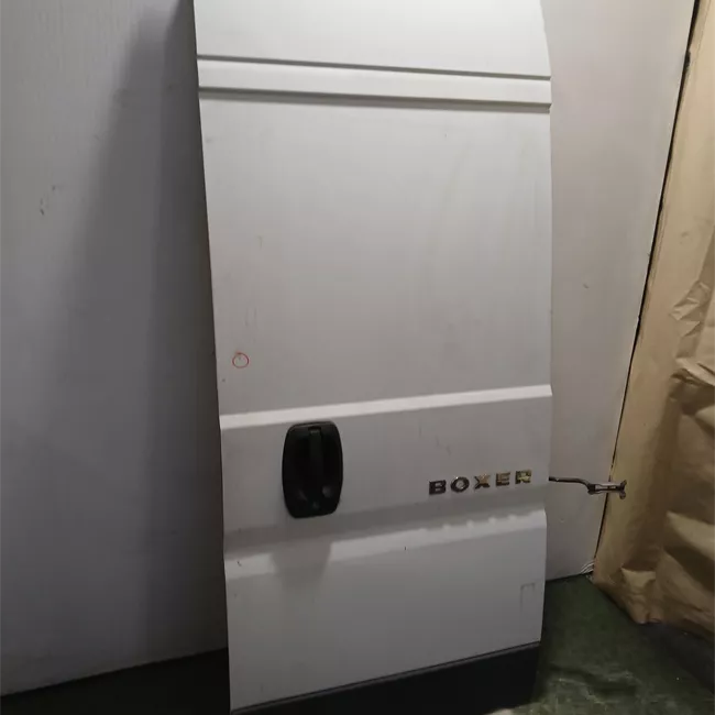 Porta carico posteriore a battente destra apertura 180 o 270 gradi