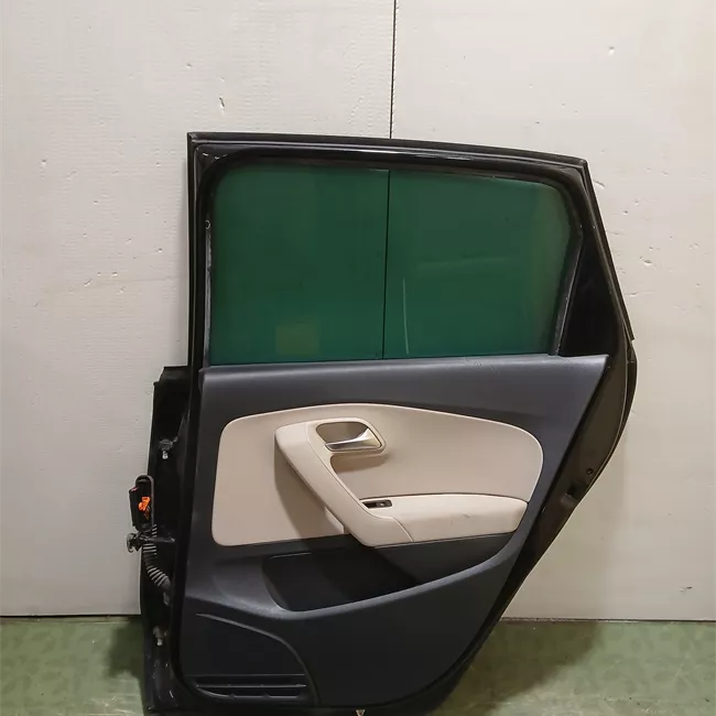 Porta posteriore destra