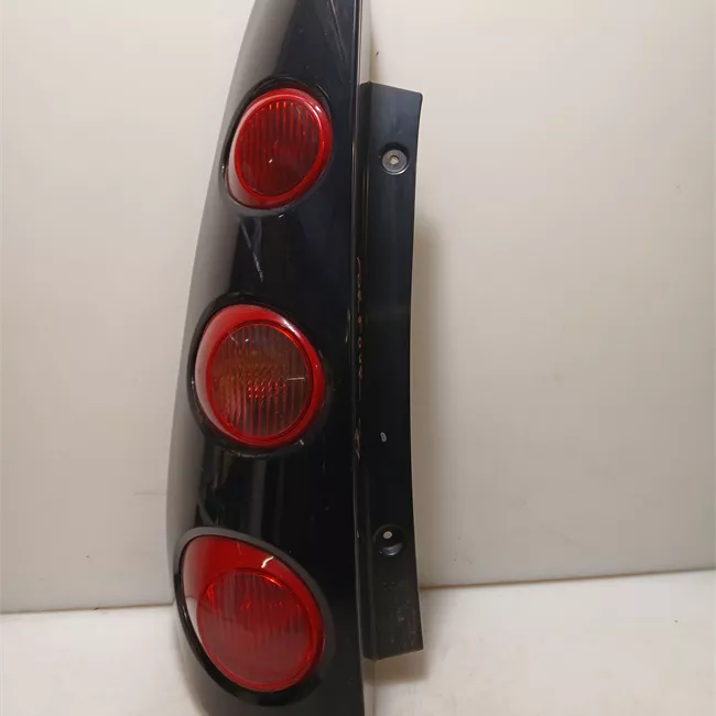 Fanale posteriore sinistro 04-05<