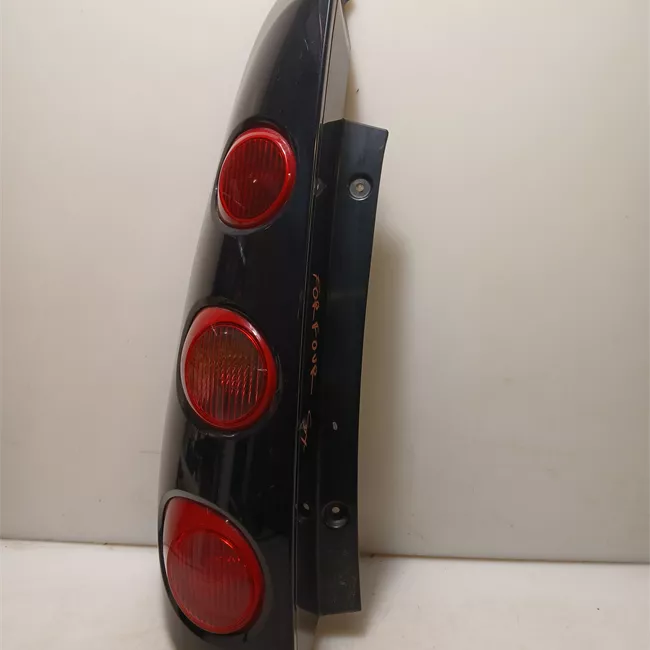 Fanale posteriore sinistro 04-05<