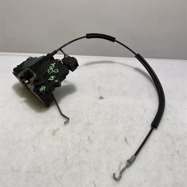 Serratura porta anteriore destra