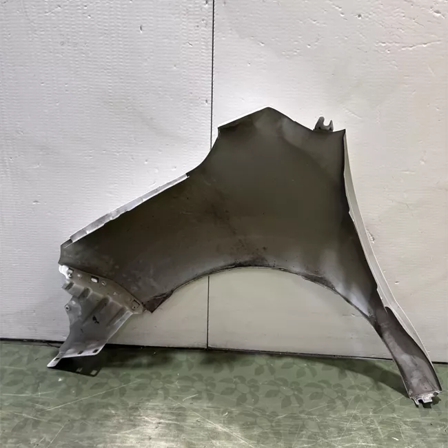 Parafango anteriore destro