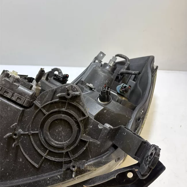 Proiettore con regolatore altezza destro