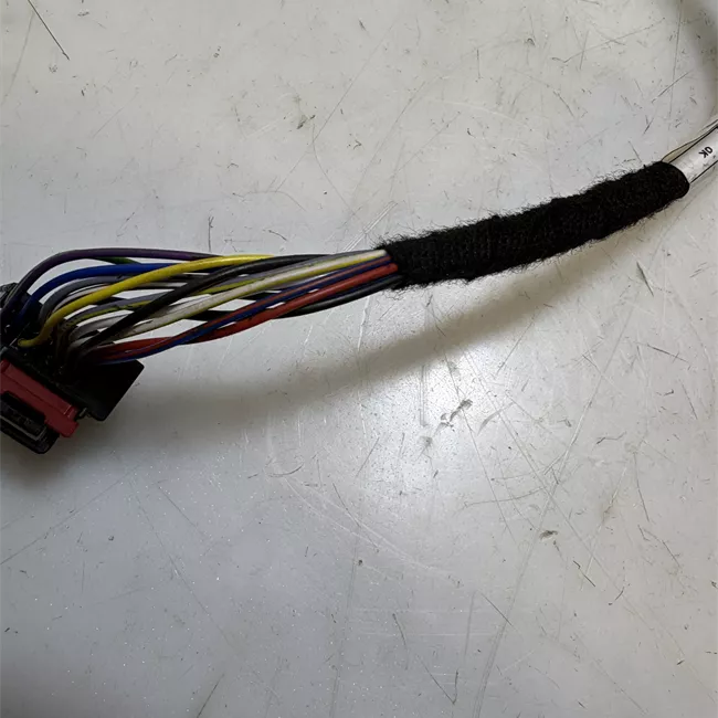 Retrovisore esterno regolazione elettrica destro ripieghevole elettrico nero satinato