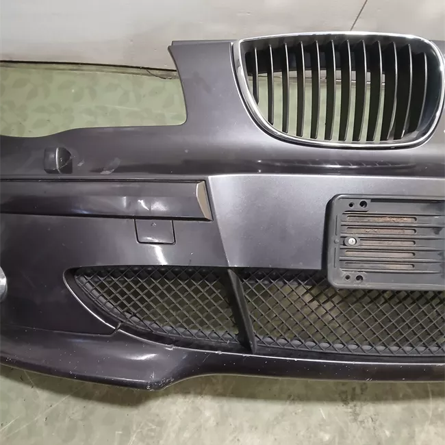 Paraurti anteriore Lavafari, Primer