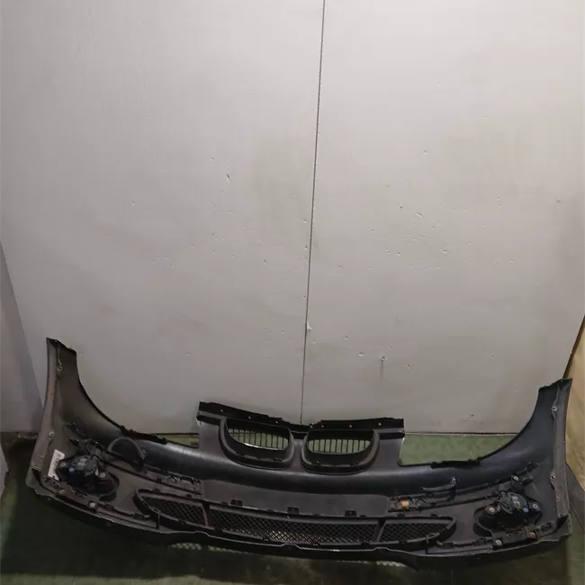 Paraurti anteriore Lavafari, Primer