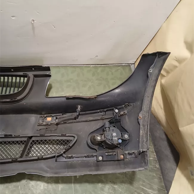 Paraurti anteriore Lavafari, Primer