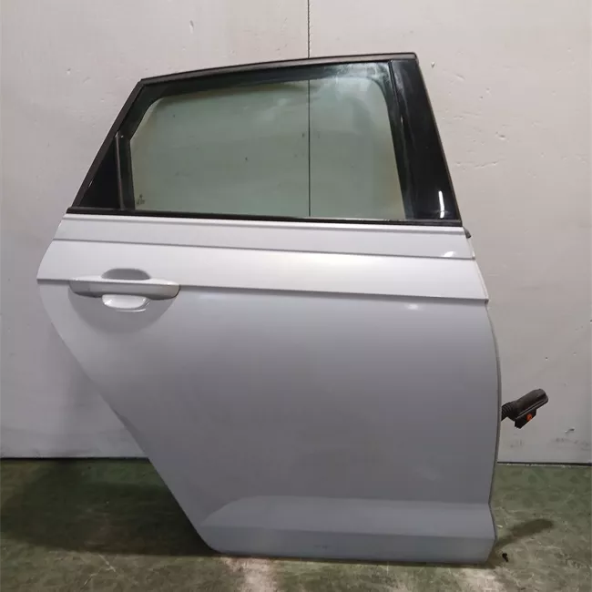 Porta posteriore destra con metà cerniere