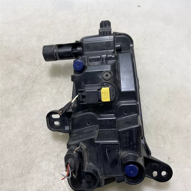 Proiettore fendinebbia destro con luce diurna Led