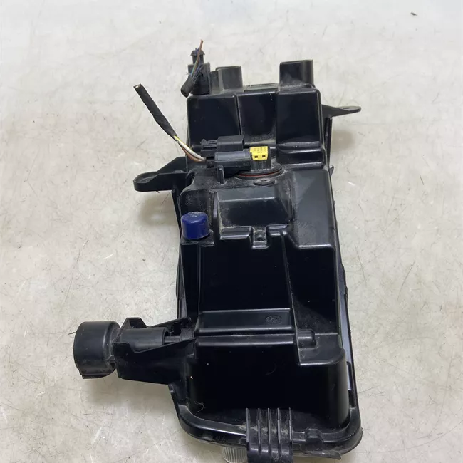 Proiettore fendinebbia sinistro con luce diurna Led