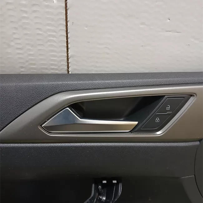 Pannello interno porta anteriore sinistro Tessuto nero titanio