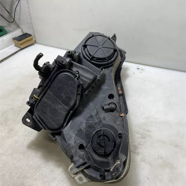 Proiettore destro Cromo