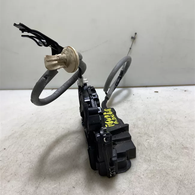 Serratura porta anteriore destra