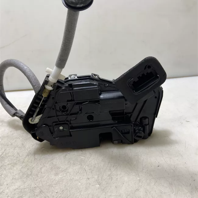 Serratura porta posteriore destra