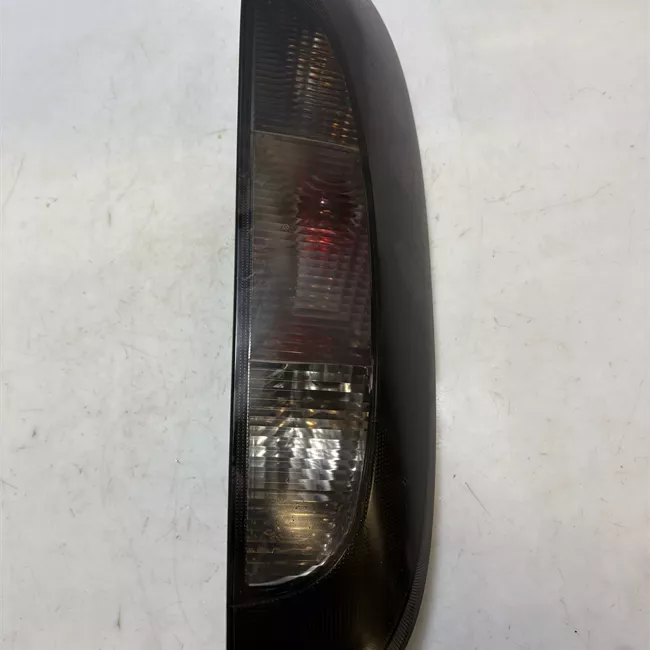 Fanale posteriore destro Tinta scura