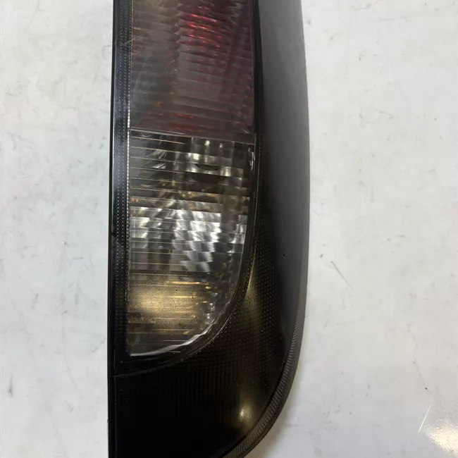 Fanale posteriore destro Tinta scura