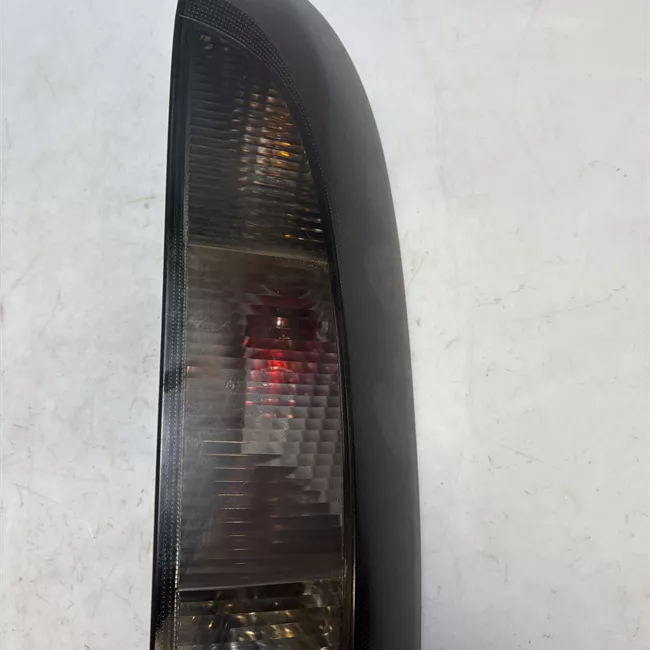 Fanale posteriore destro Tinta scura