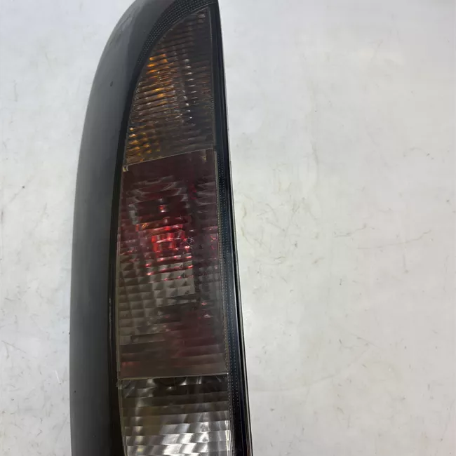 Fanale posteriore sinistro Tinta scura