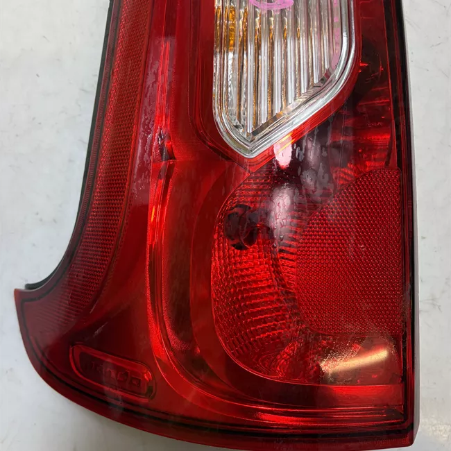 Fanale posteriore sinistro