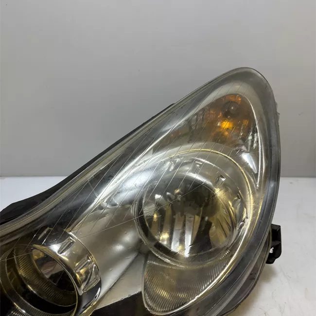 Proiettore sinistro Nero