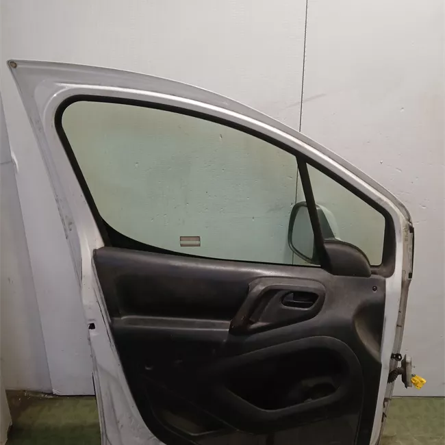 Porta anteriore sinistra