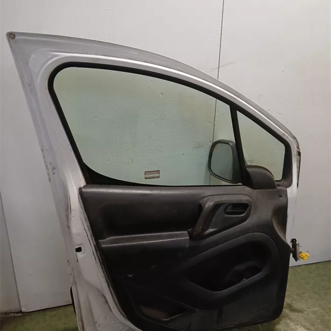 Porta anteriore sinistra